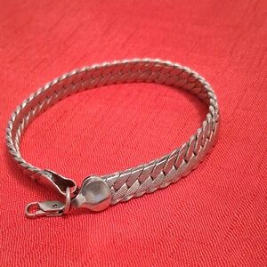 9.5 Mm Silver Herringbone Bracelet